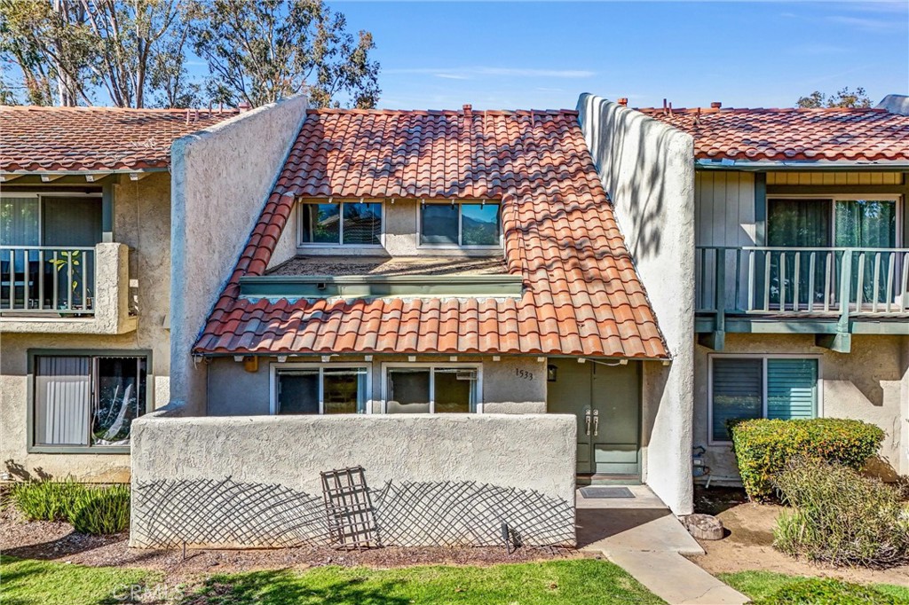 1533 Camelot Drive Property Photo