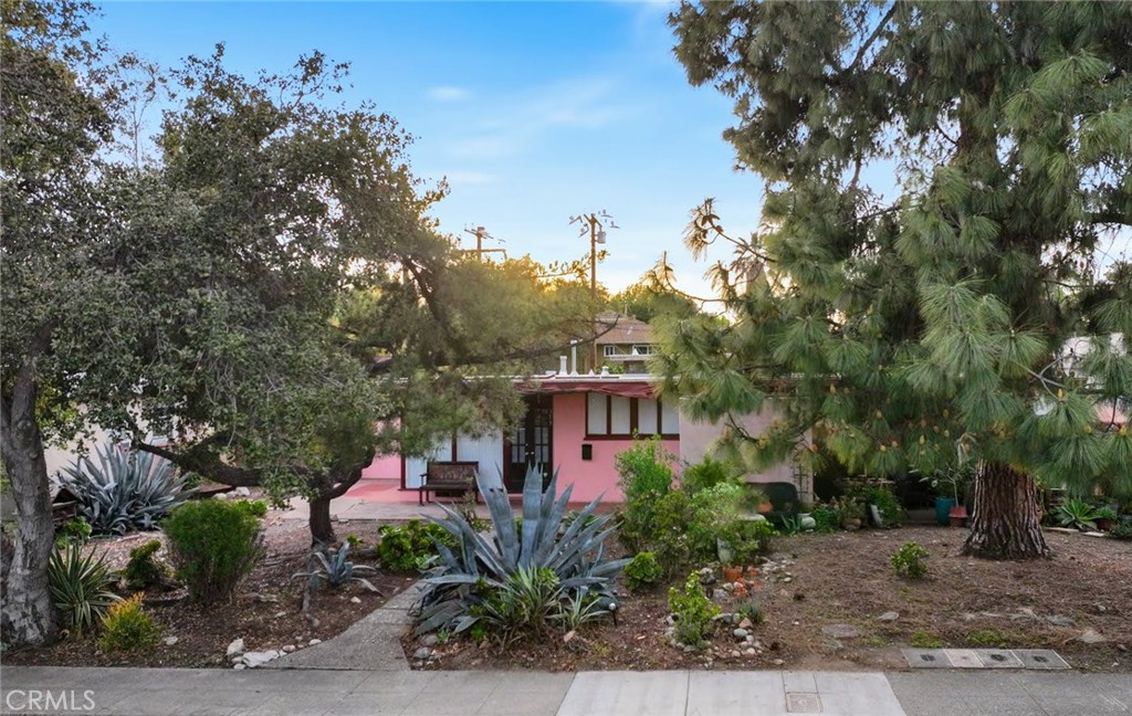 351 N Cambridge Avenue Property Photo