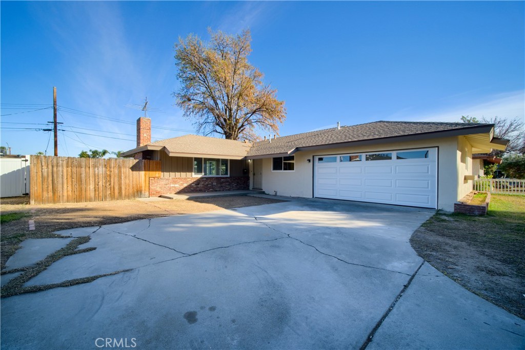 6656 Rexford Drive Property Photo