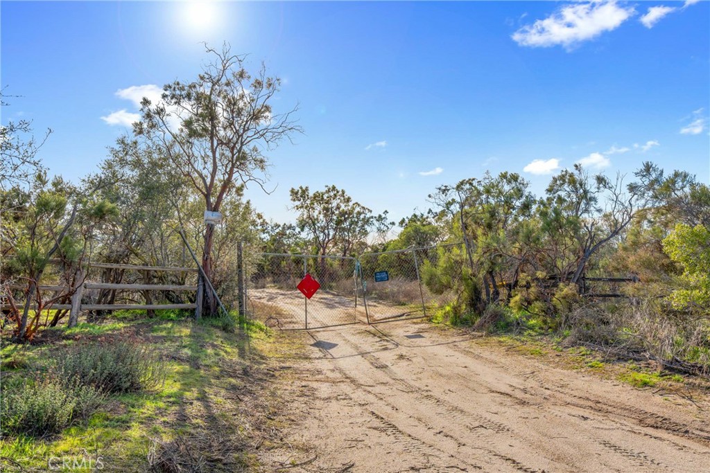46025 Stanley Road Property Photo