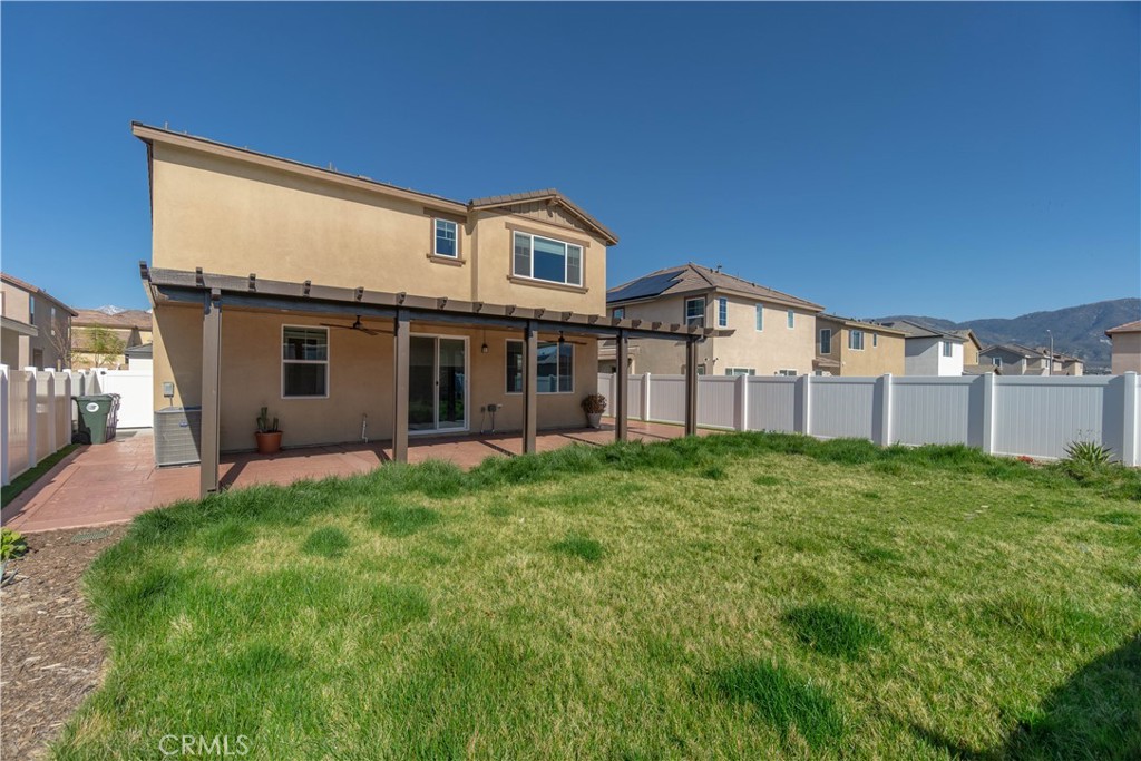 2525 Powell Drive Property Photo 4