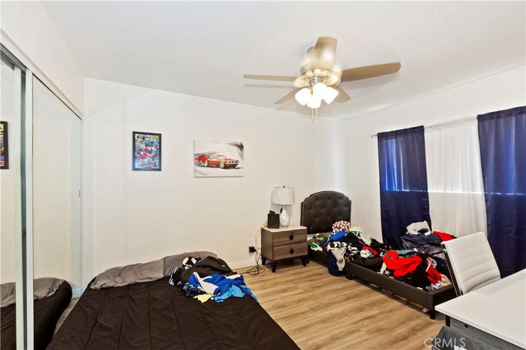 211 E Lurelane Street Property Photo 16