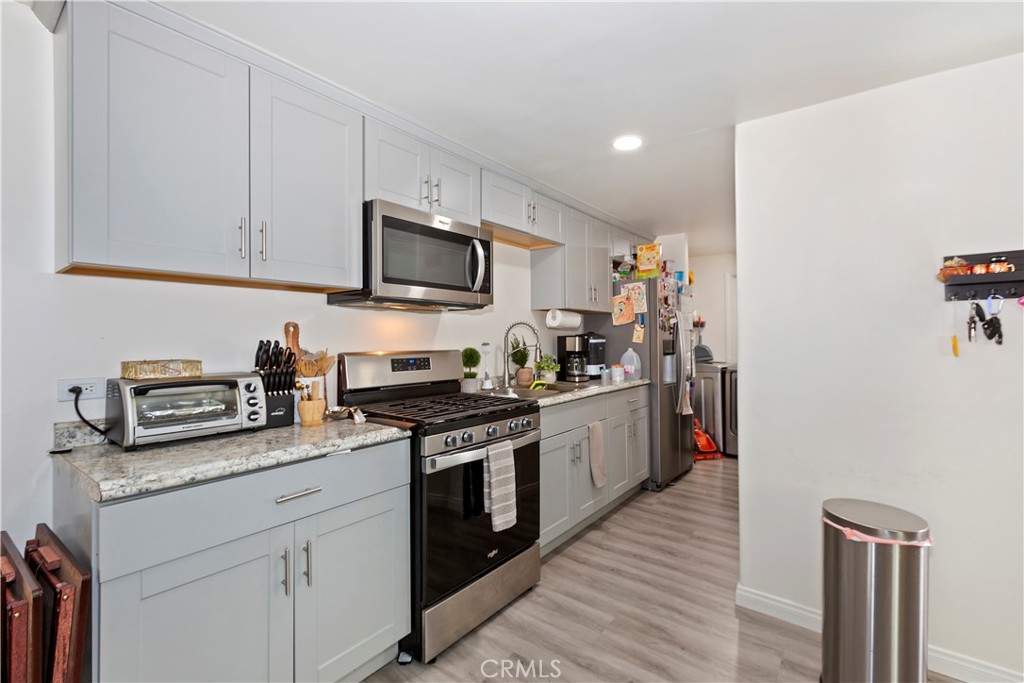 211 E Lurelane Street Property Photo 22