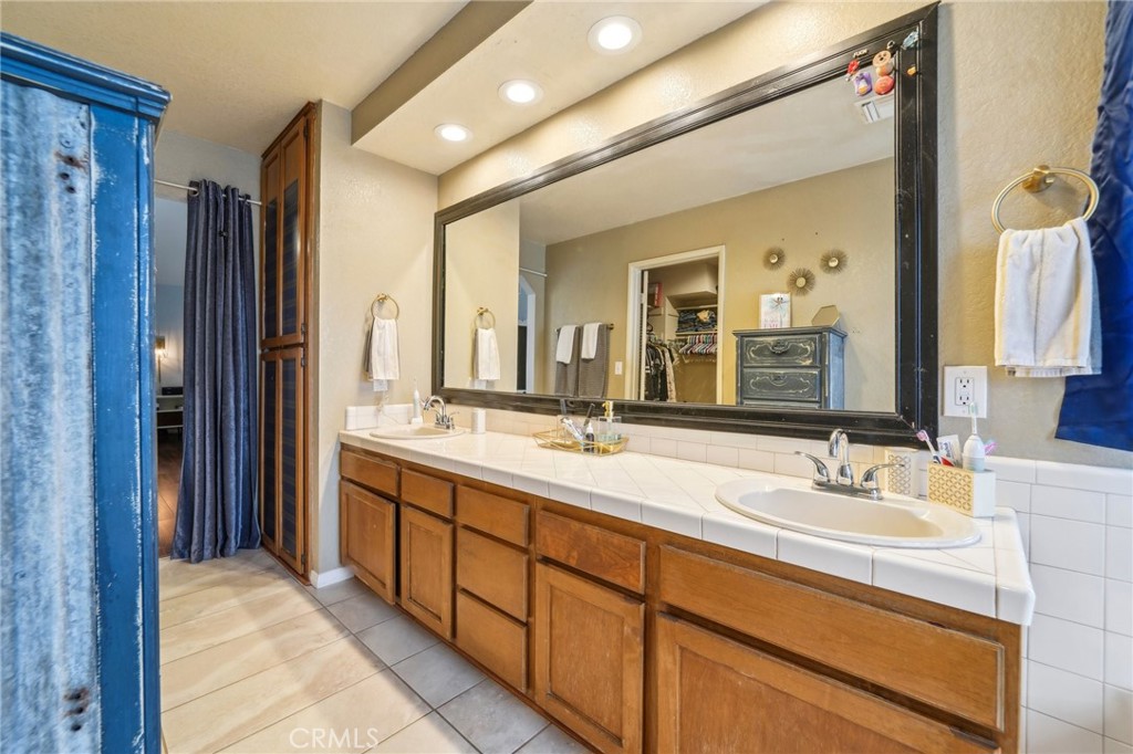 11990 Sutter Avenue Property Photo 25