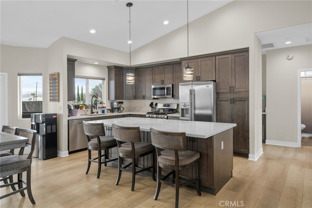 10983 Redwood Avenue Property Photo 1