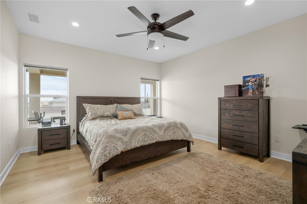 10983 Redwood Avenue Property Photo 13