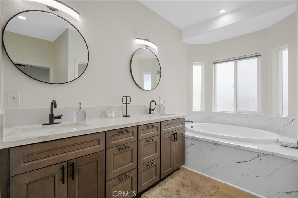 10983 Redwood Avenue Property Photo 17
