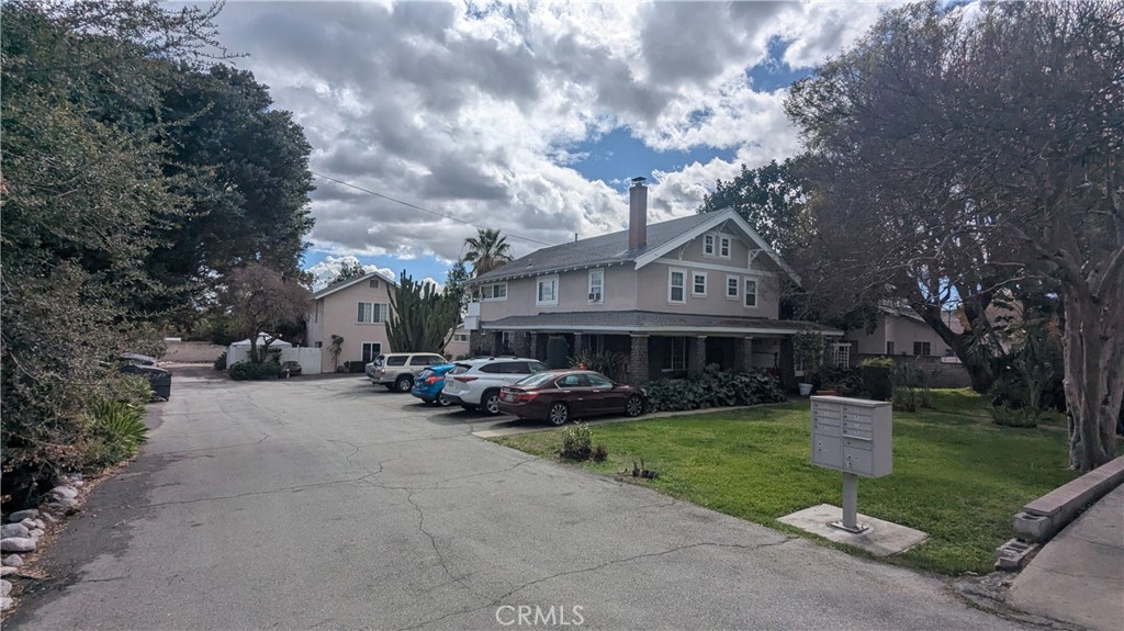 424 W 7th Street Property Photo 3