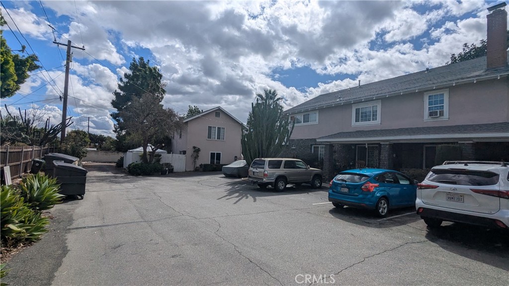 424 W 7th Street Property Photo 5