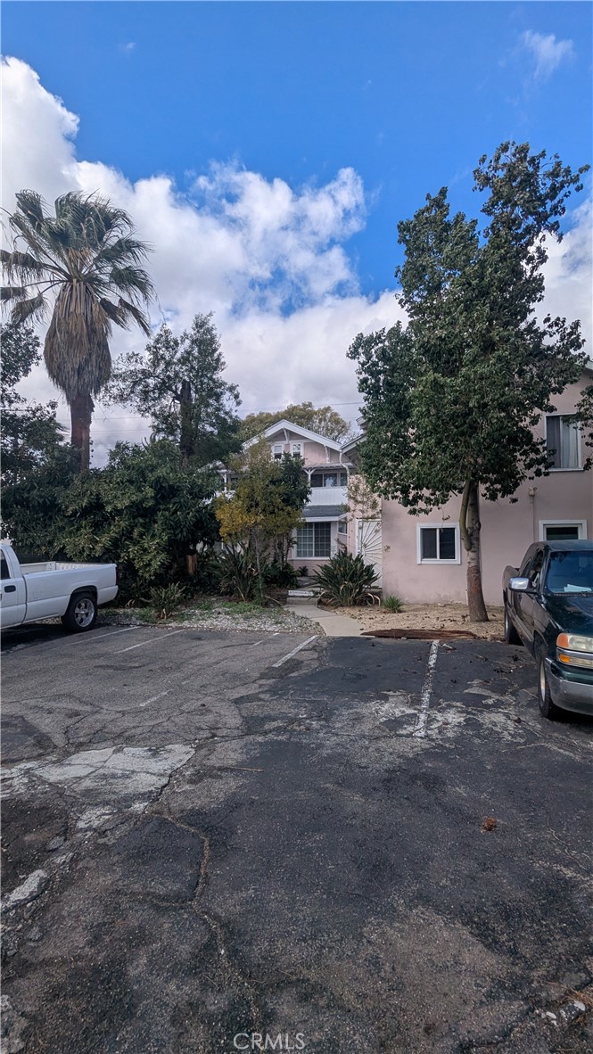 424 W 7th Street Property Photo 9