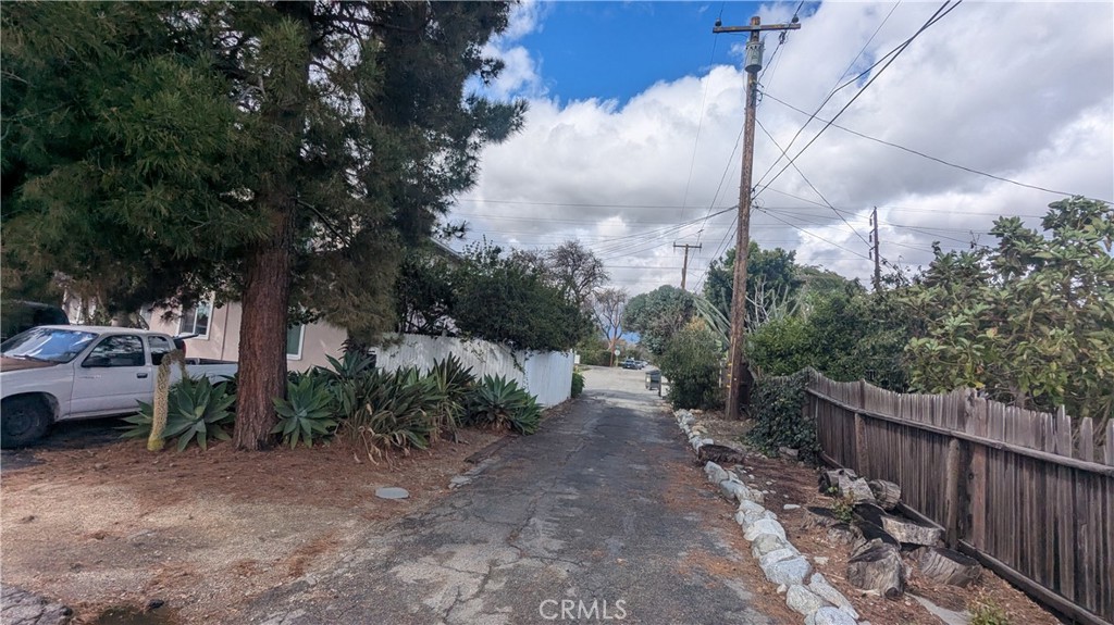 424 W 7th Street Property Photo 10