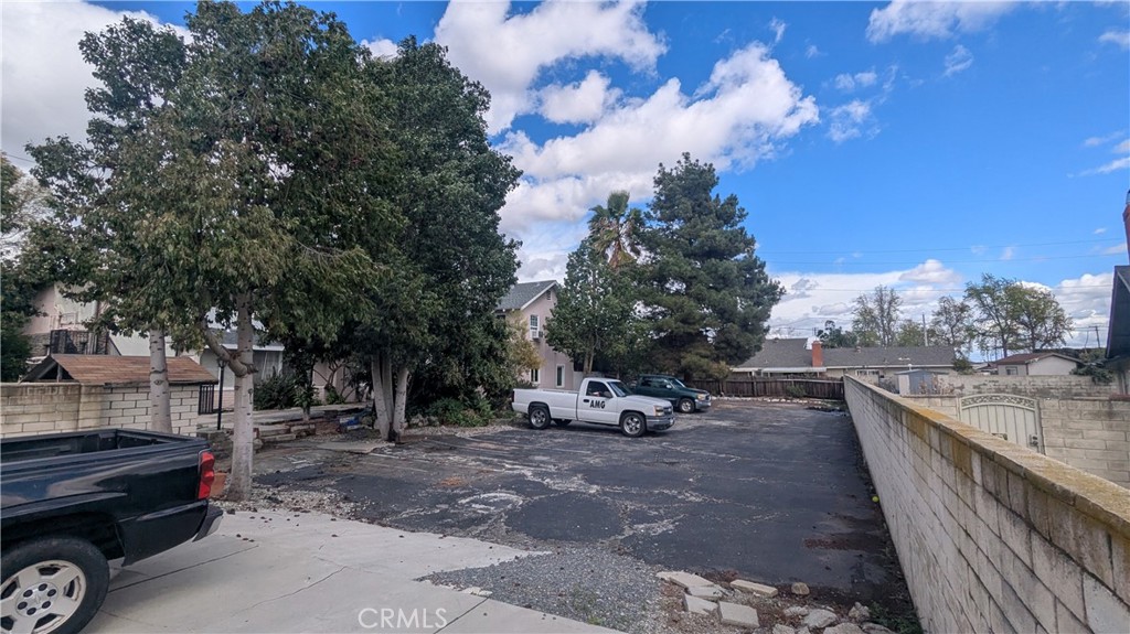 424 W 7th Street Property Photo 11
