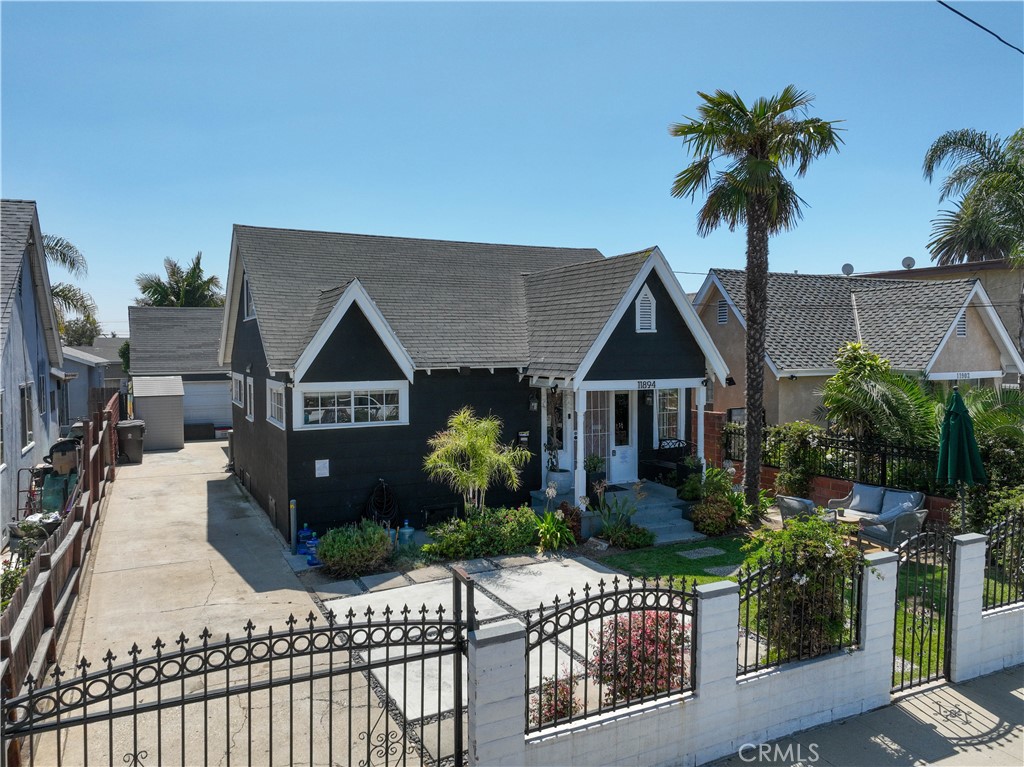 11894 Truro Avenue Property Photo