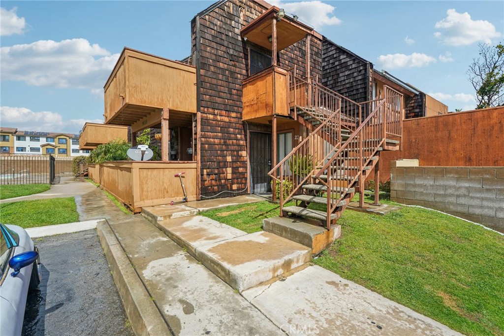 9030 Newport Avenue 23 Property Photo 3
