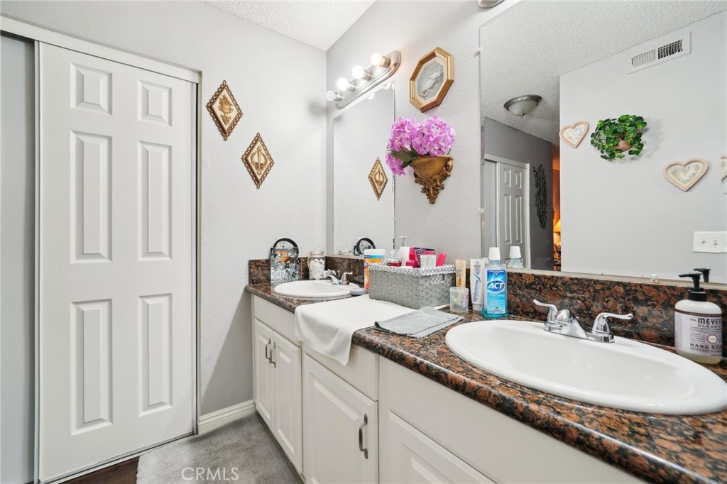 9030 Newport Avenue 23 Property Photo 18