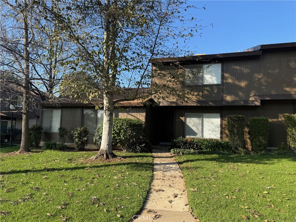 204 Hollyglen Lane Property Photo