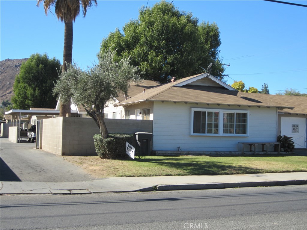 5004 Golden Avenue Property Photo