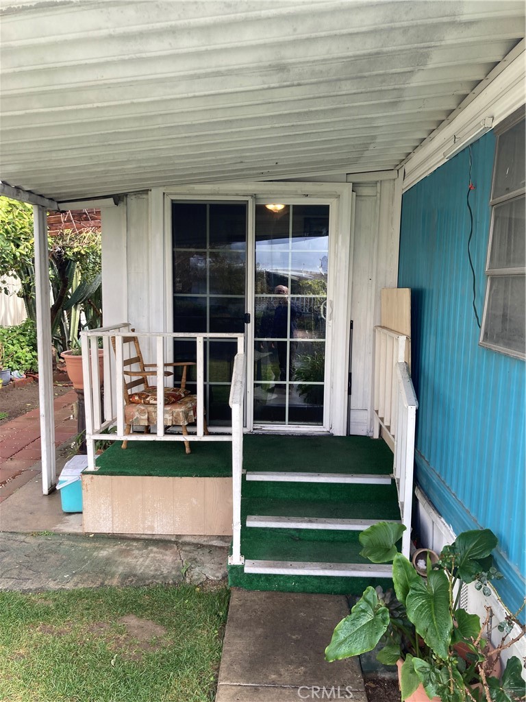 185 Eucalyptus Avenue N 24 Property Photo 3