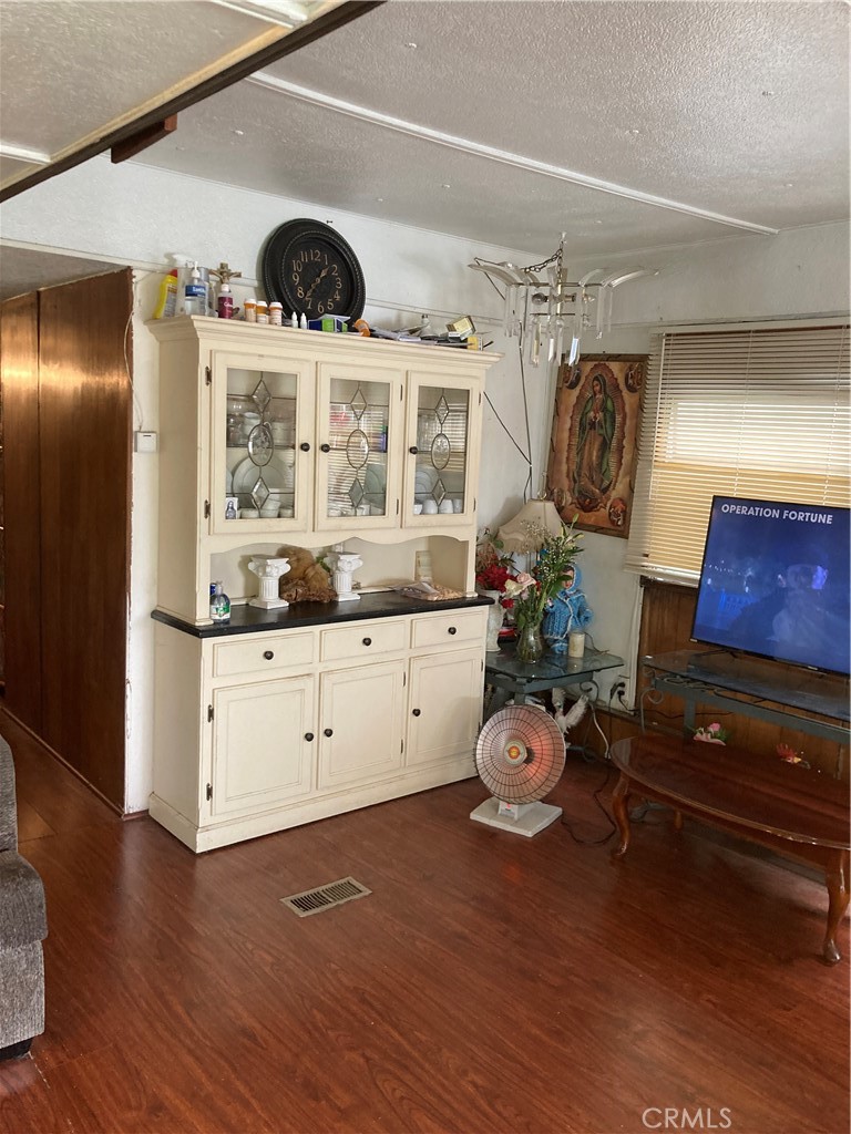 185 Eucalyptus Avenue N 24 Property Photo 4