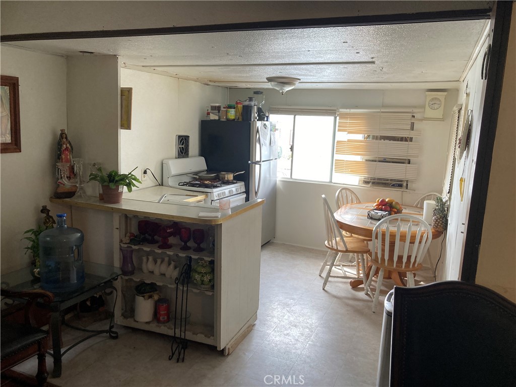 185 Eucalyptus Avenue N 24 Property Photo 5
