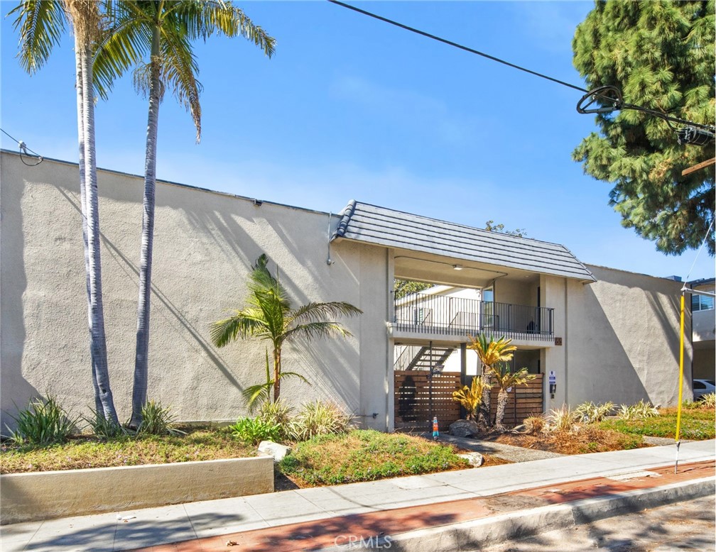 265 N Oakland Avenue Property Photo