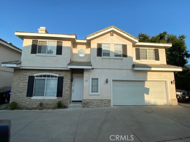 813 W Walnut Avenue Property Photo