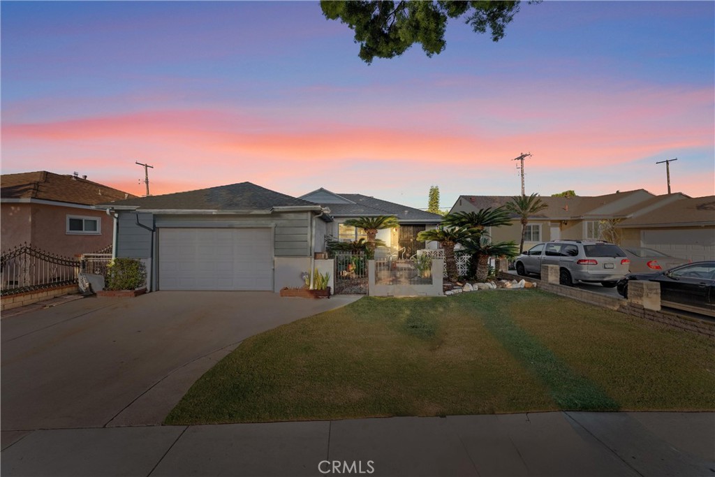 15413 Fairford Avenue Property Photo