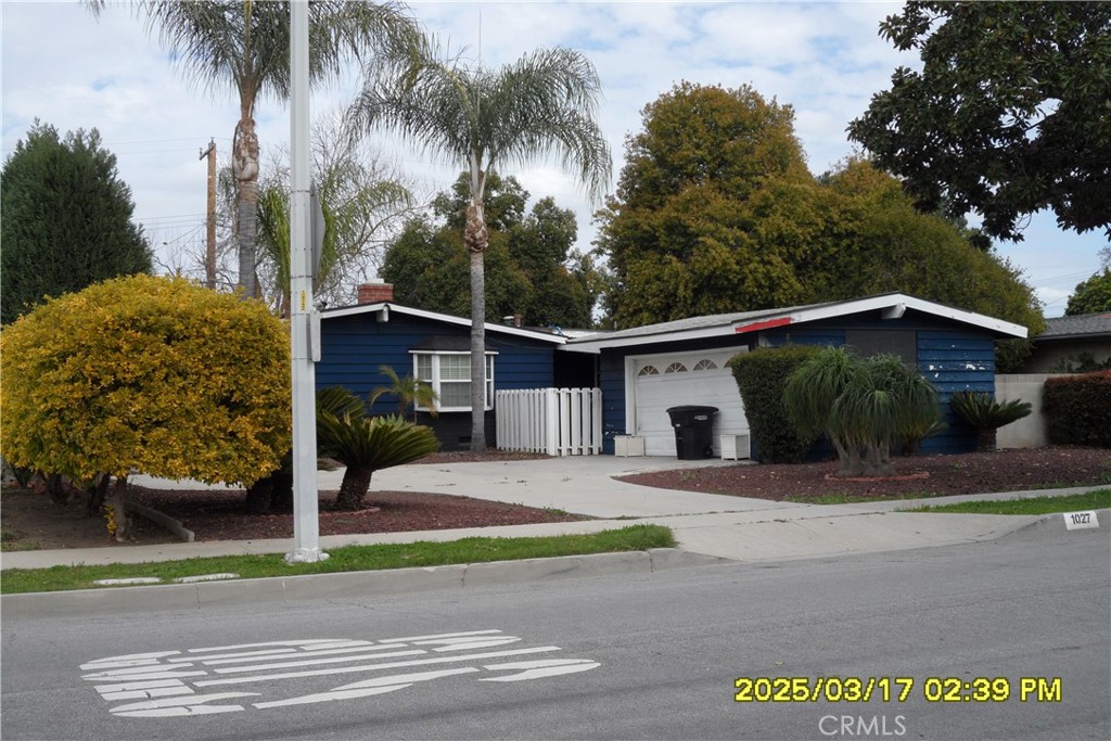 1027 W Durness Street Property Photo