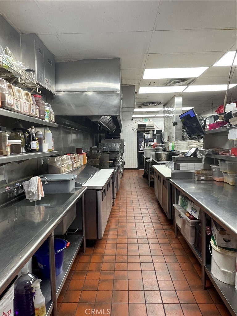 7115 Beach Boulevard Property Photo 13