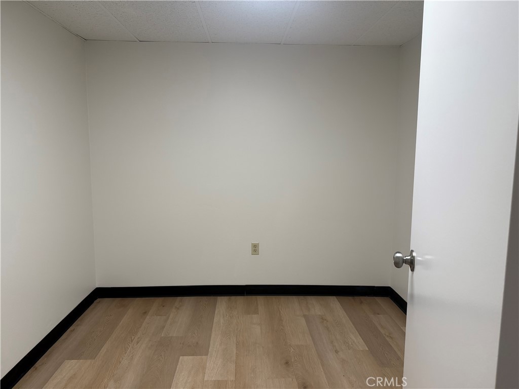 237 N Riverside Avenue Property Photo 12
