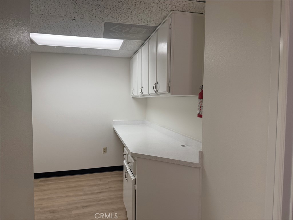 237 N Riverside Avenue Property Photo 13