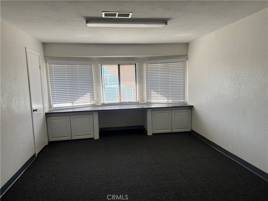 237 N Riverside Avenue Property Photo 27