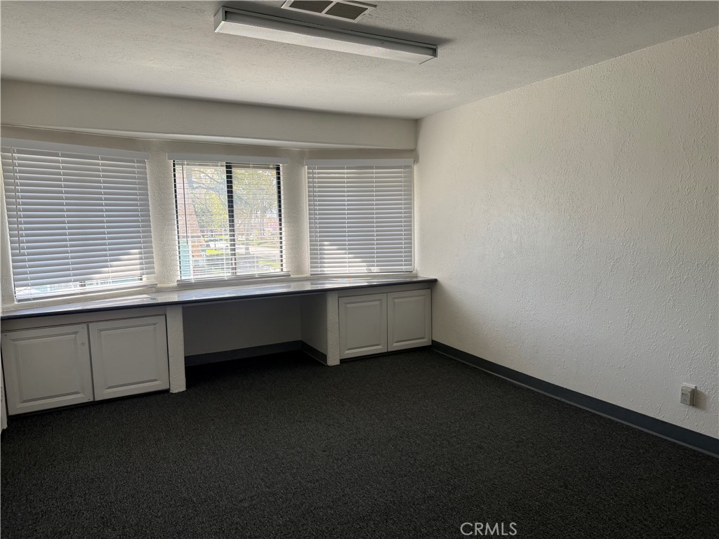 237 N Riverside Avenue Property Photo 29