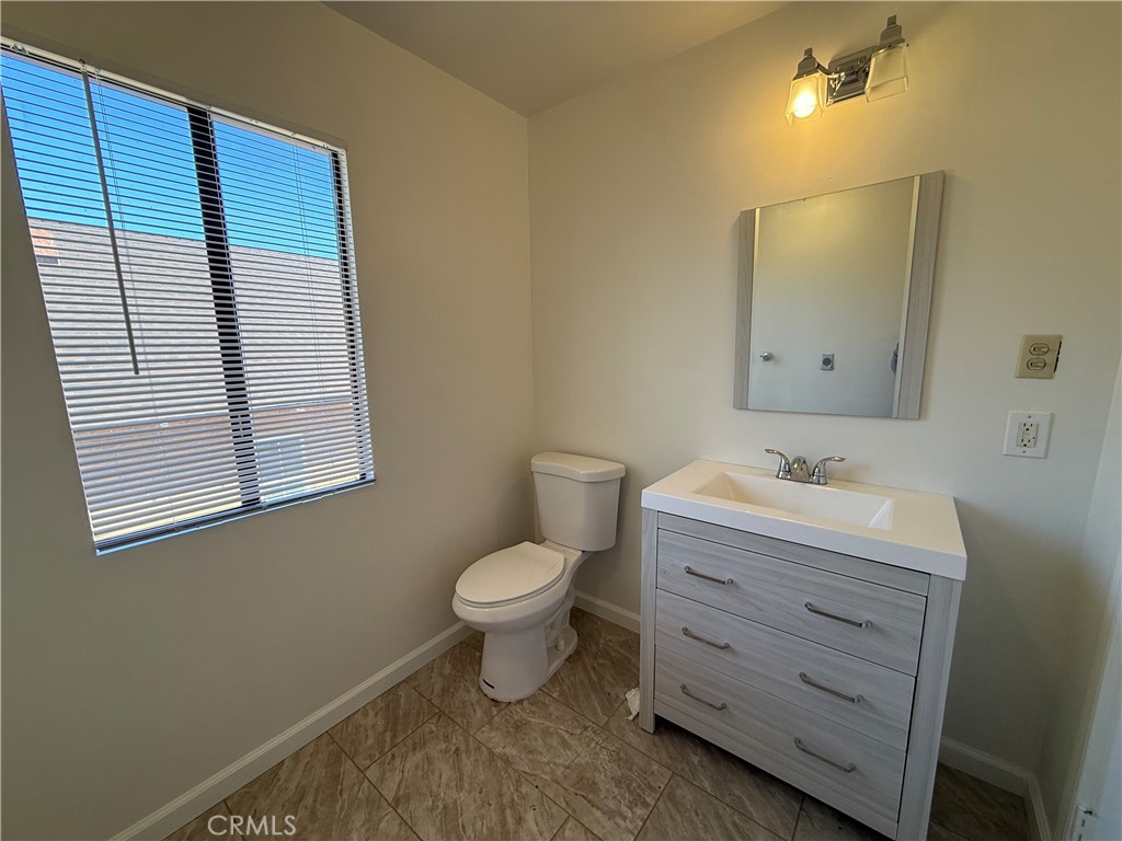 237 N Riverside Avenue Property Photo 32