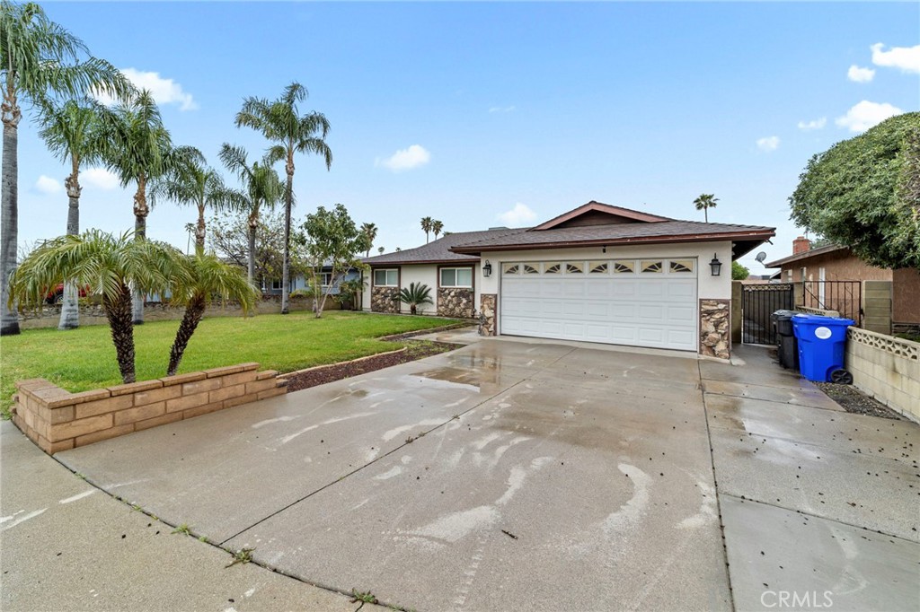 17435 Hawthorne Court Property Photo 2