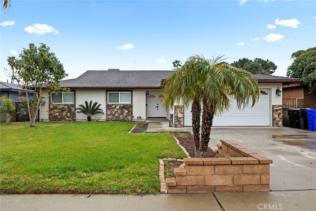 17435 Hawthorne Court Property Photo 4