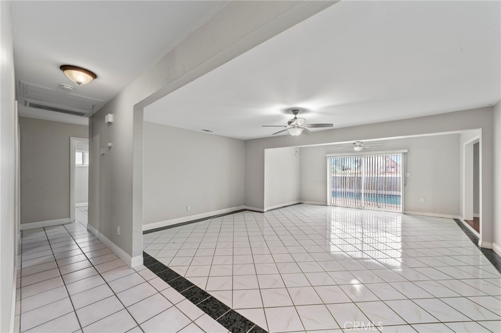 17435 Hawthorne Court Property Photo 6