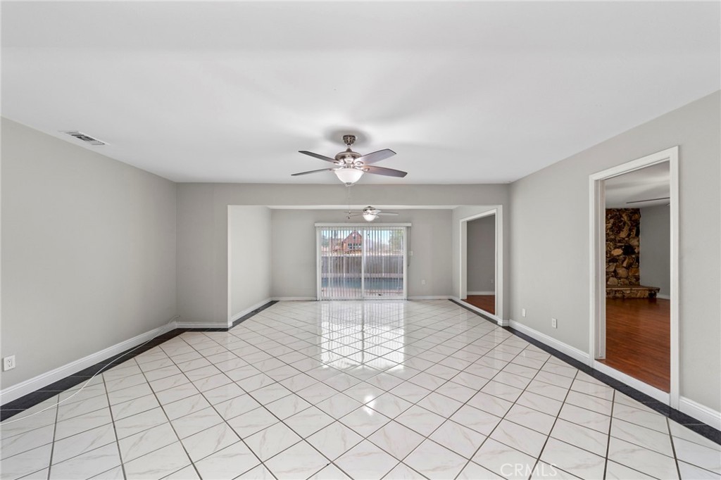 17435 Hawthorne Court Property Photo 7