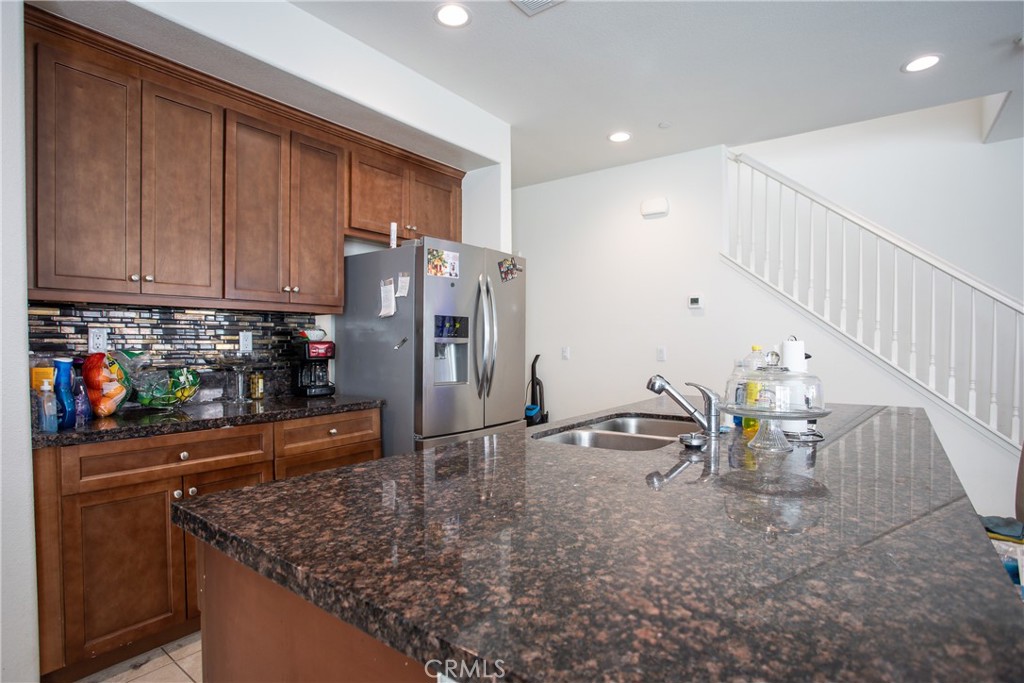 687 S Mandarin Lane Property Photo 8