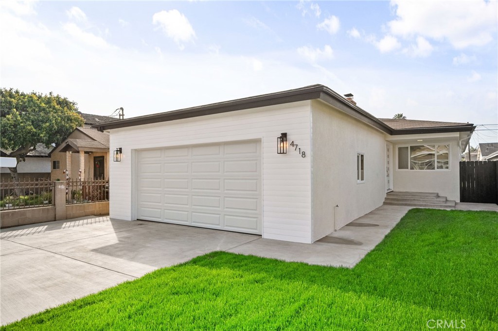 4718 W 130th Street Property Photo