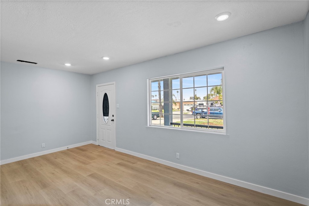 7877 Kempster Avenue Property Photo 6