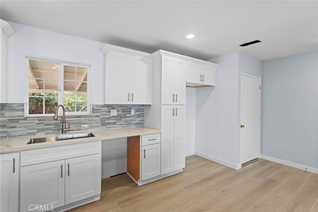 7877 Kempster Avenue Property Photo 10