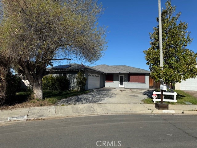 26425 Katharin Street Property Photo