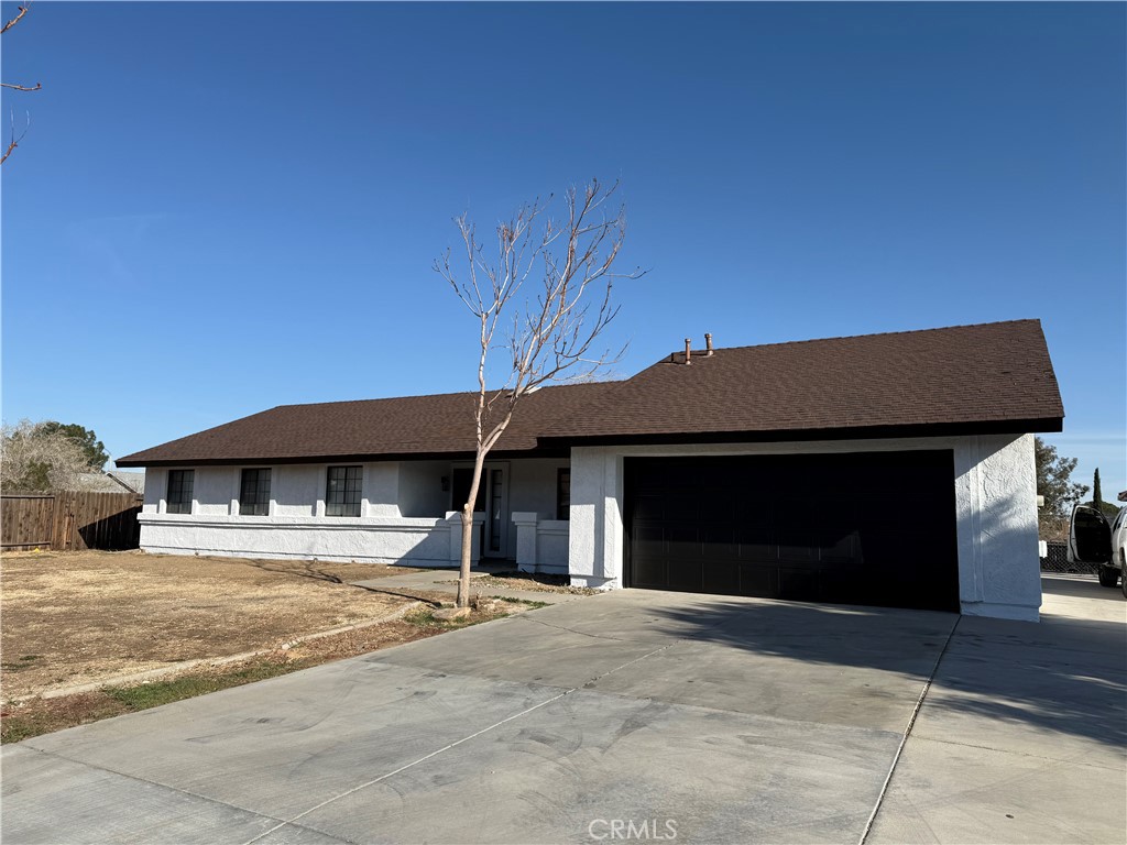 14338 La Mesa Road Property Photo