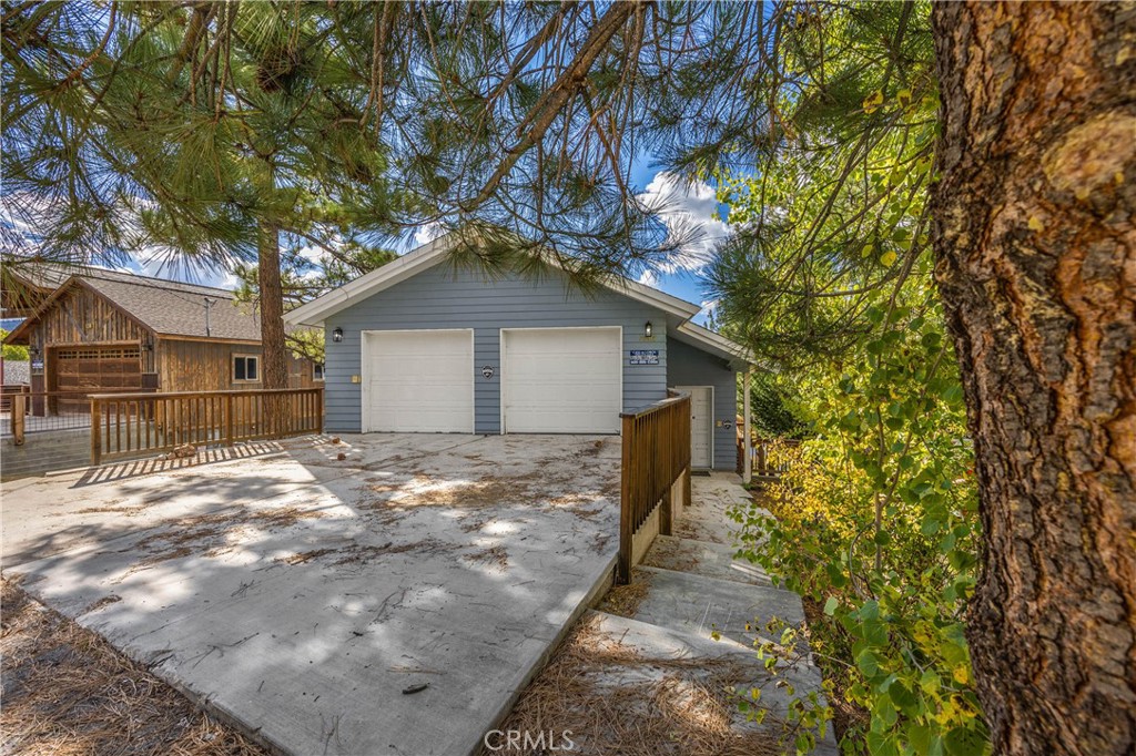 39615 Lake Drive Property Photo