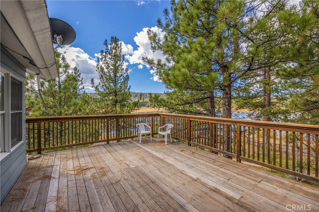 39615 Lake Drive Property Photo 1