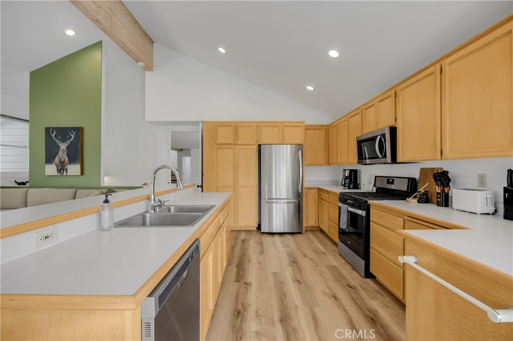 39615 Lake Drive Property Photo 14
