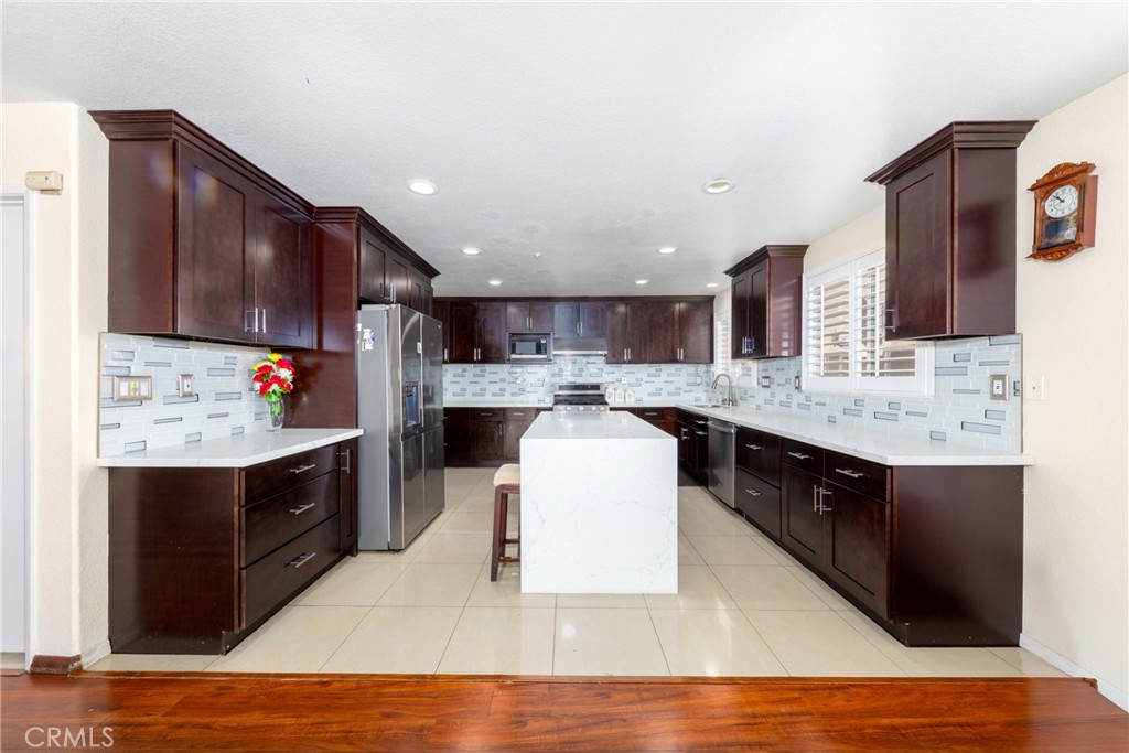 17058 La Vesu Road Property Photo 11