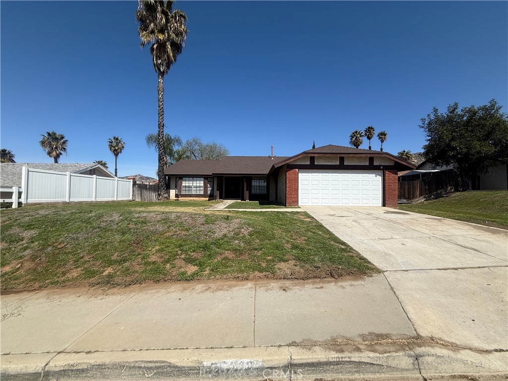 25228 Kalmia Avenue Property Photo