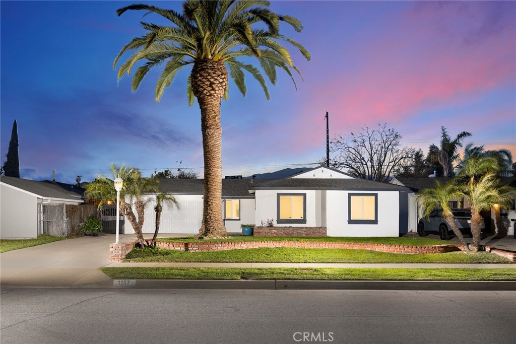1157 W Greenhaven Street Property Photo